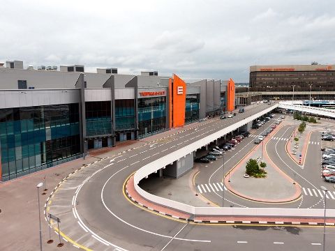 SVO. Modernization of D-E terminals.